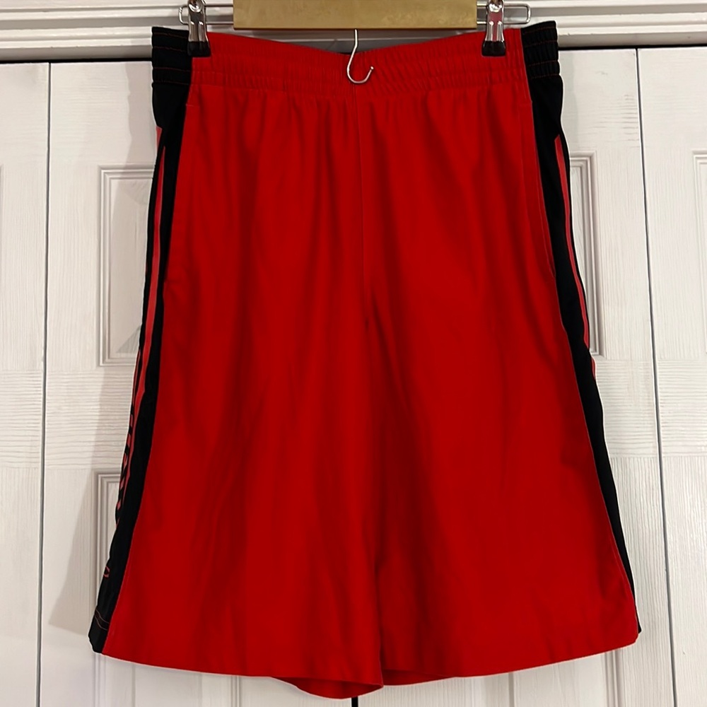 Under Armour men’s large shorts